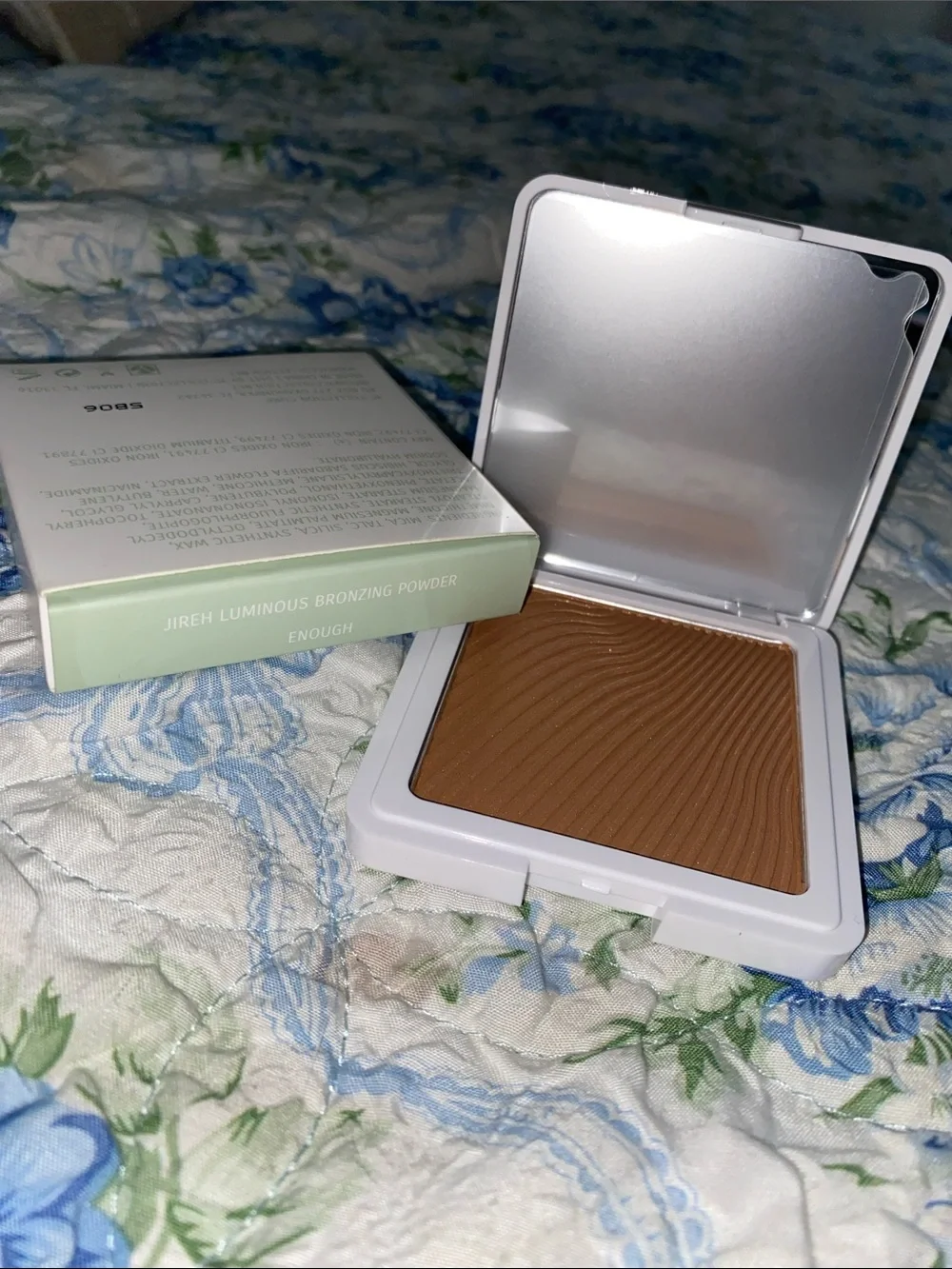 YC Collection Jireh Luminous Bronzing Powder - Enough